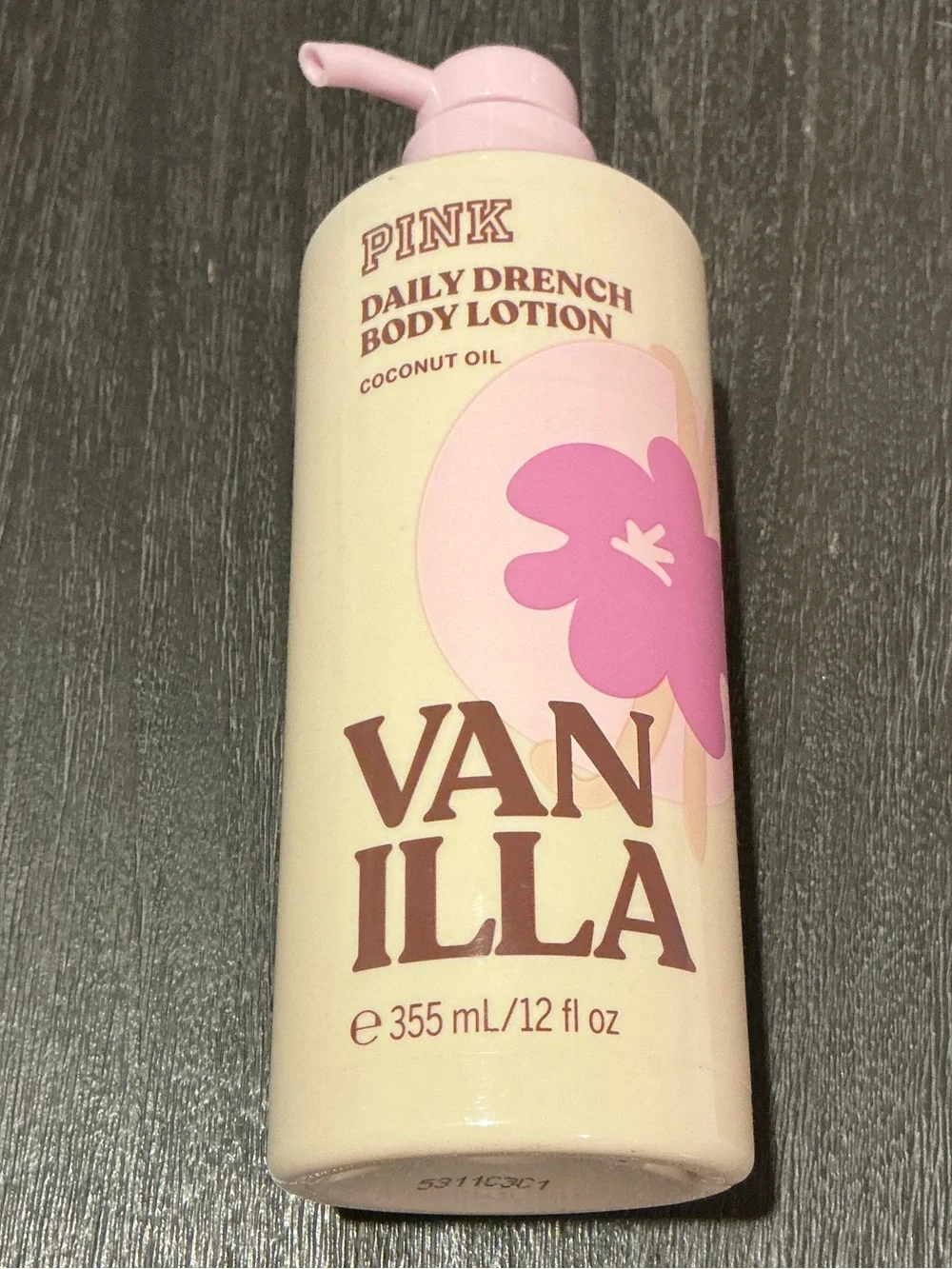 PINK Victoria's Secret Vanilla Daily Drench Body Lotion - Cream & Pink